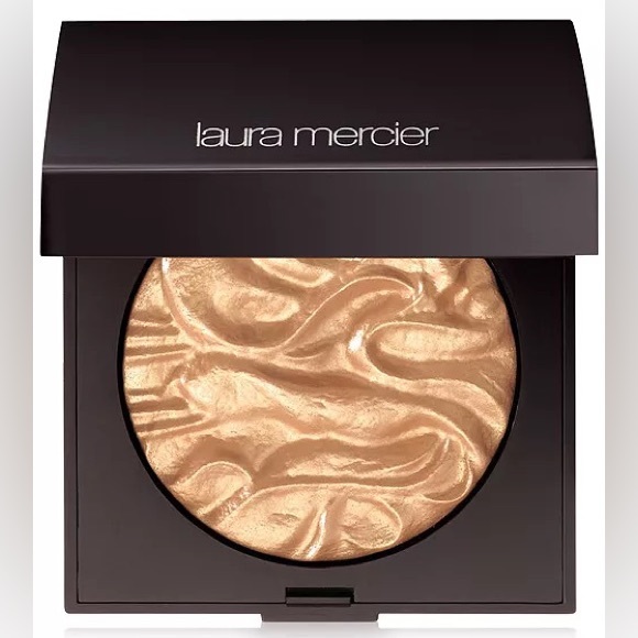 LAURA MERCIER Face Illuminator Powder in Addiction Gilded Gold Highlight - Picture 2 of 5